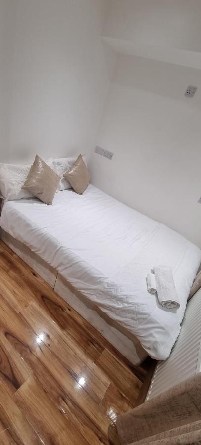 Beautiful Rooms With Free On Street Parking In Sydenham London Exterior foto